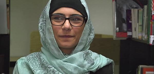 Mia Khalifa Takes Off Hijab and Clothes in Library (mk13825)